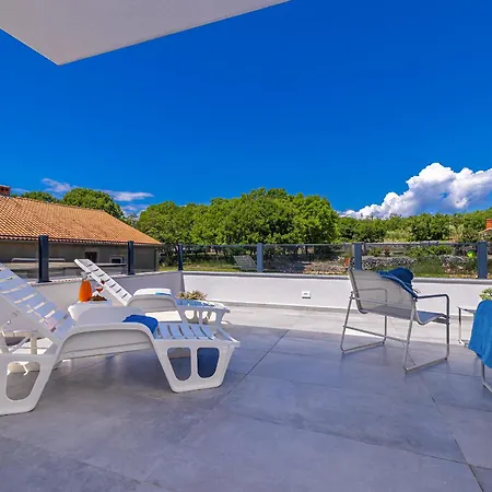 Katharina S Privatnim Bazenom Villa Zgaljic