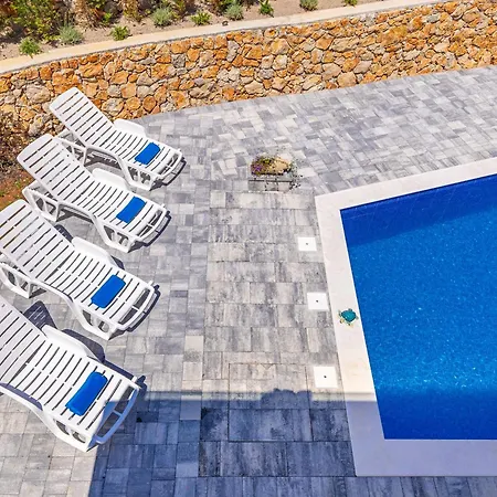 Villa Katharina S Privatnim Bazenom *