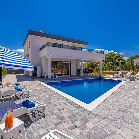 Villa Katharina S Privatnim Bazenom